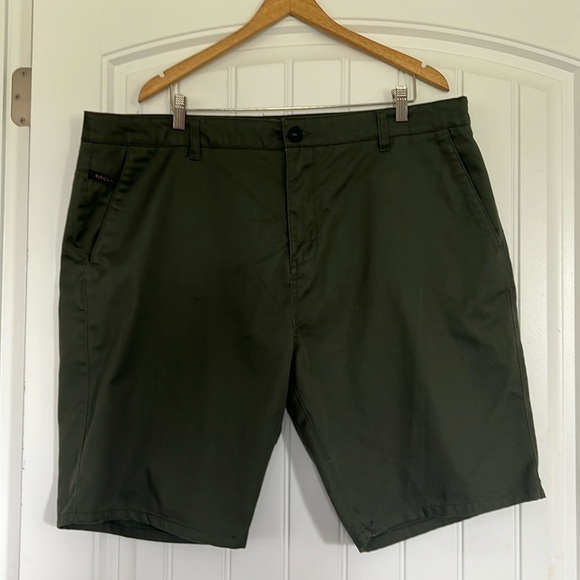 RipCurl Standard Mens Shorts size 42 - Picture 1 of 6